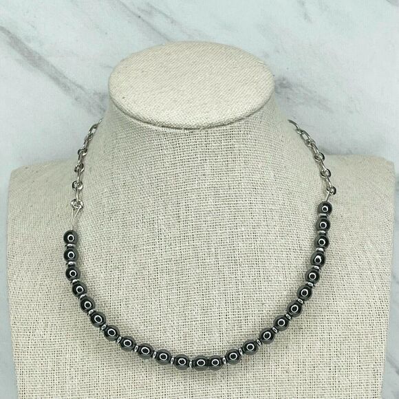 Silver Tone Beaded Short Toggle Choker Necklace - Picture 1 of 4
